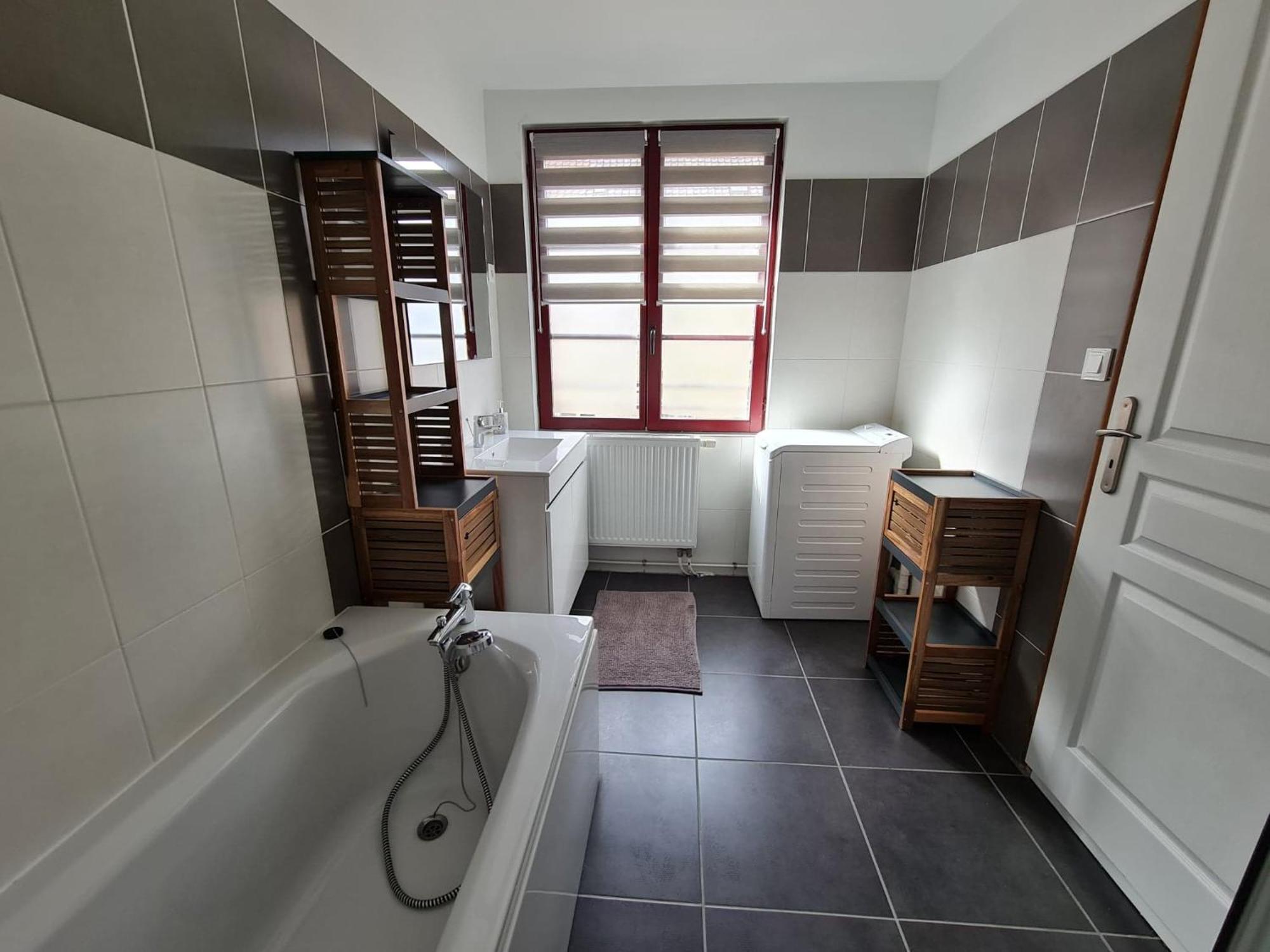 Le Spacieux A Saint-Omer - 2 Chambres, Centre Et Gare A Pied, Parking Gratuit Exterior foto