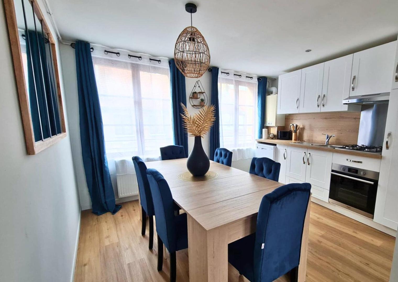 Le Spacieux A Saint-Omer - 2 Chambres, Centre Et Gare A Pied, Parking Gratuit Exterior foto